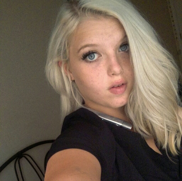 Meet your Posher, Julia - Picture 5 of 5